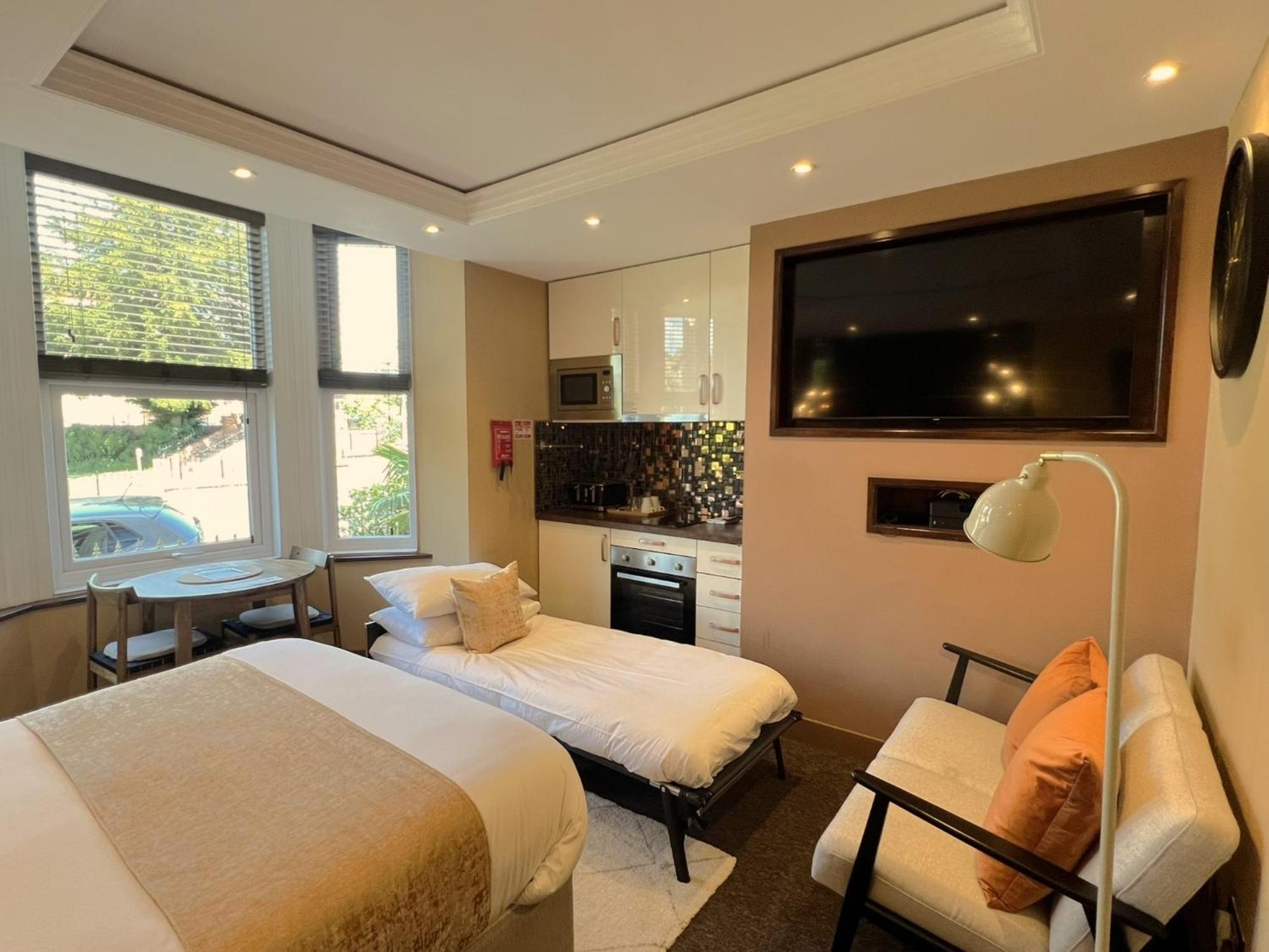 Melbury Rooms & Studios Эксетер Экстерьер фото